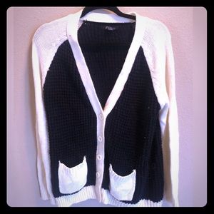 Heavy knit two tone “varsity” cardigan ✨✨💐